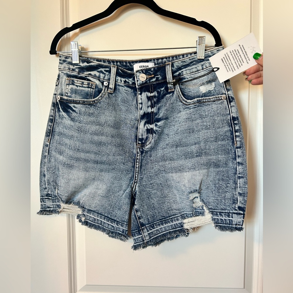 Ceros High Rise Acid Wash Jean Short - Picture 2 of 7